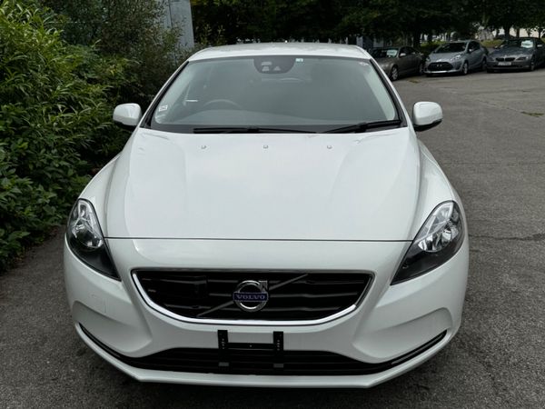Volvo V40 R-Design Automatic Low Mileage 363055945