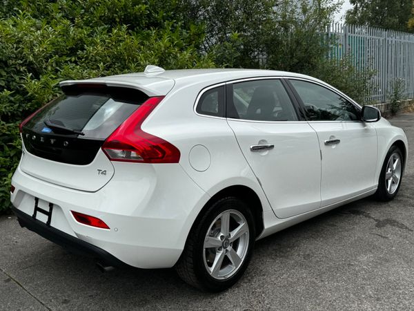 Volvo V40 R-Design Automatic Low Mileage 363055967