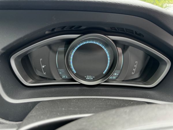 Volvo V40 R-Design Automatic Low Mileage 363055972