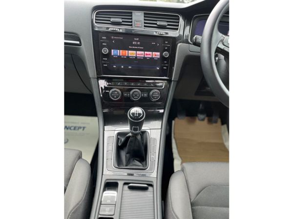 Volkswagen Golf Highline 1.6 TDI Manual 5speed 5D 363075160