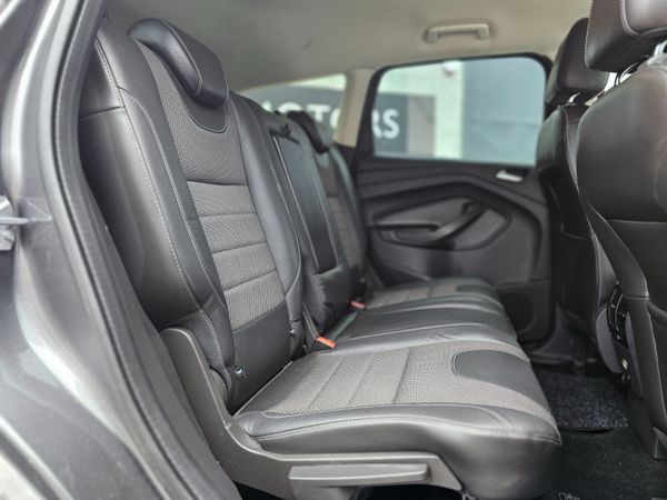 FORD KUGA 4 SEAT TITANIUM // 03/26 DOE // PLUS VAT 363425419