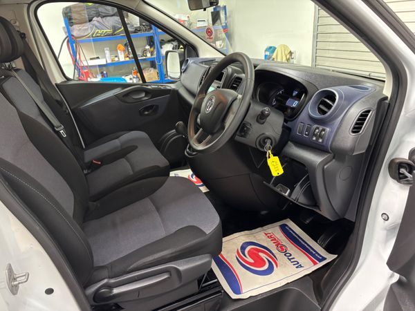 2016 VAUXHALL VIVARO 9 SEATER 363455164