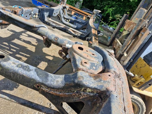 Toyota landcruiser 03 to 10 swb chassis 363546601