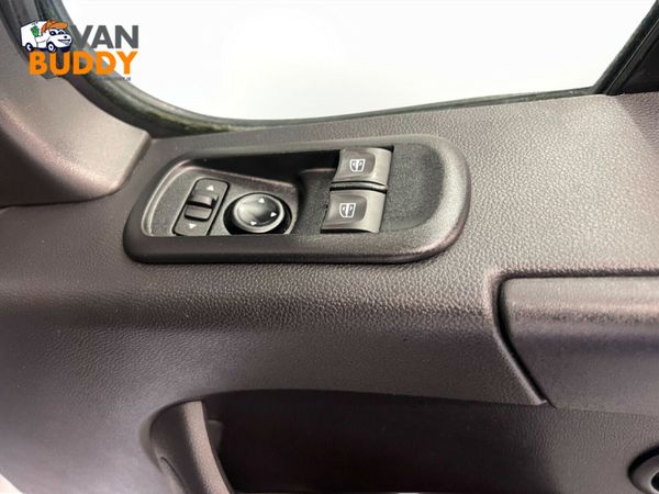 Renault Master 2.3 dCi 35 Business+ FWD MWB Medium 363564318