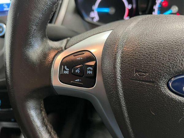Ford Transit Courier 1.5 TDCi Limited L1 Euro 6 5d 363565457
