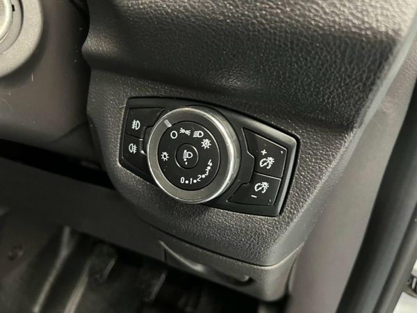 Ford Transit Courier 1.5 TDCi Limited L1 Euro 6 5d 363565453