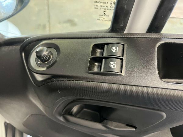 Iveco Daily 2.3D HPI 14V 35S 3520 MWB High Roof Eu 363568097