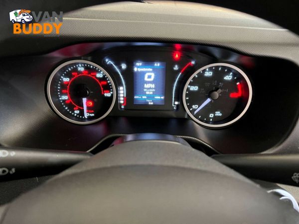 Iveco Daily 2.3D HPI 14V 35S 3520 MWB High Roof Eu 363568104