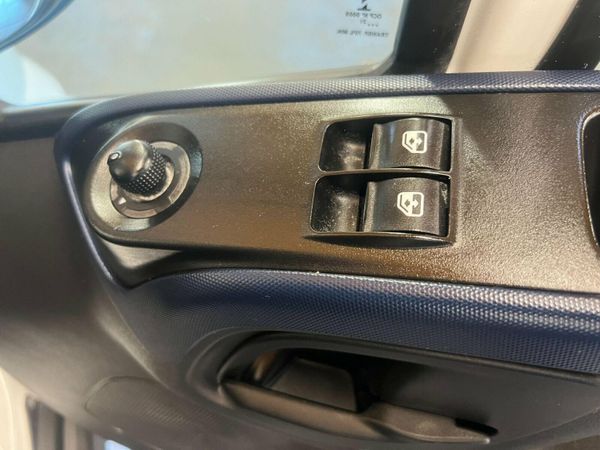 Iveco Daily 2.3D HPI 14V 35S 3520 HiMatic MWB High 363568360