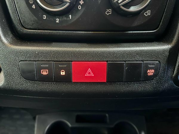 Peugeot Boxer 2.2 BlueHDi 335 Professional Premium 363569718