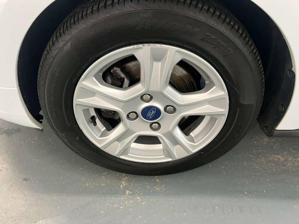 Ford Transit Courier 1.5 TDCi Limited L1 Euro 6 5d 363560970