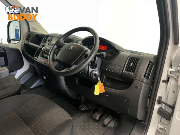 Peugeot Boxer 2.2 BlueHDi 435 Professional L4 H2 E 363563435