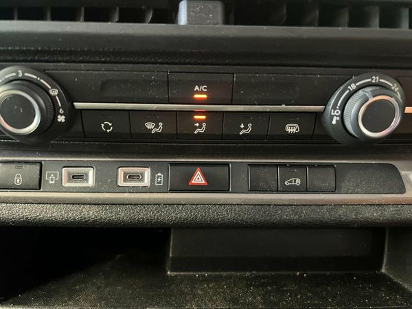 Vauxhall Vivaro 2.0 Turbo D 3100 Prime XL Panel Va 363577150
