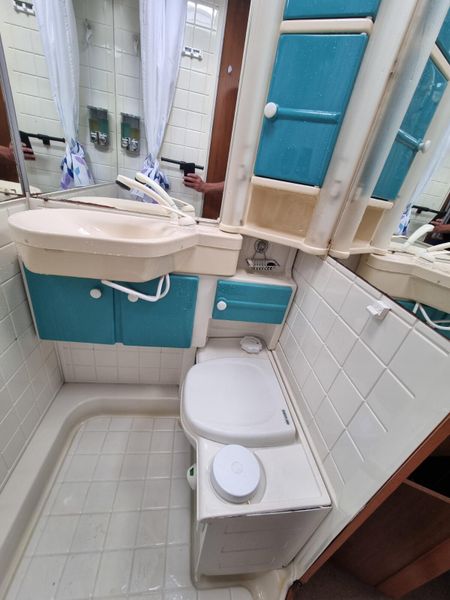 Dethleffs Globetrotter – 6 Berth / 6 Belts 363594139