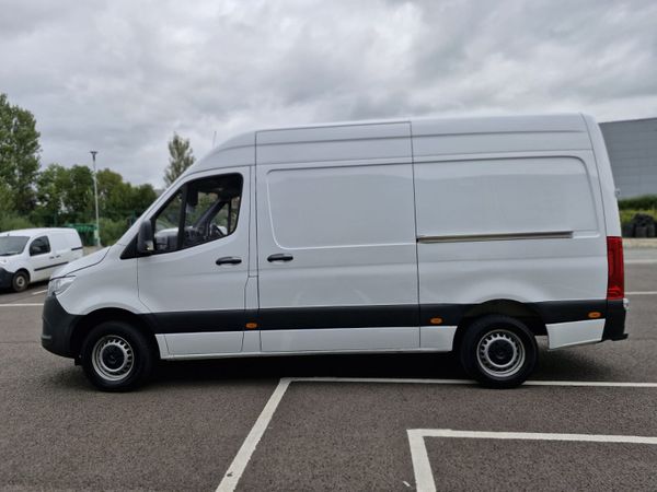 Mercedes-Benz Sprinter 2022 363709417