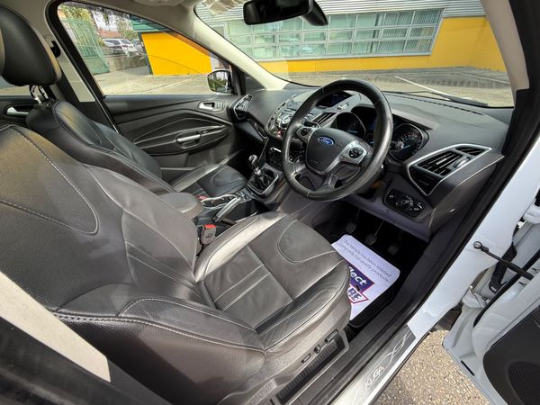 Ford Kuga  2.0 TDCI Titanium ( pan roof / leather 363702146