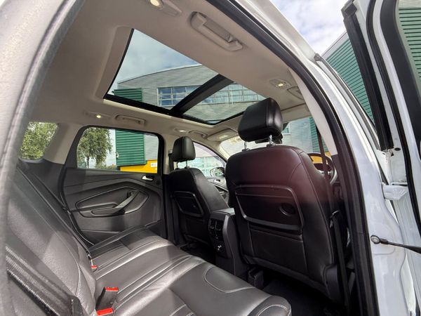 Ford Kuga  2.0 TDCI Titanium ( pan roof / leather 363702147