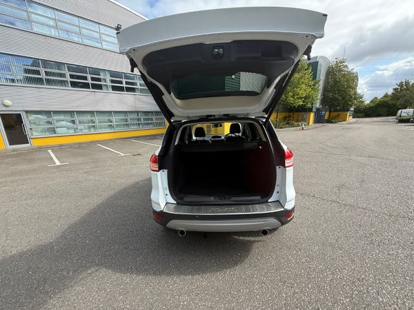 Ford Kuga  2.0 TDCI Titanium ( pan roof / leather 363702151