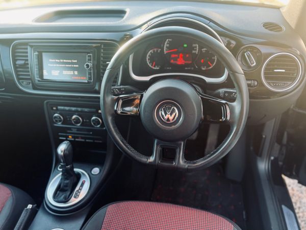 Volkswagen Beetle 2014 363723276