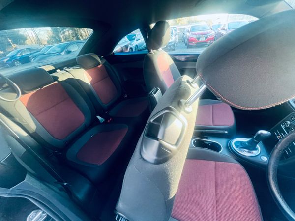 Volkswagen Beetle 2014 363723283