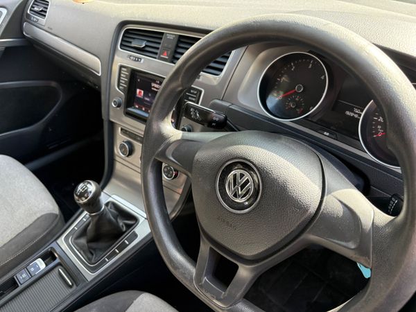 Volkswagen Golf 2015 superb condition 363735826