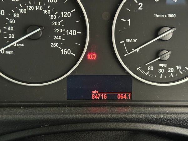 BMW 320i Luxury Auto 363733529