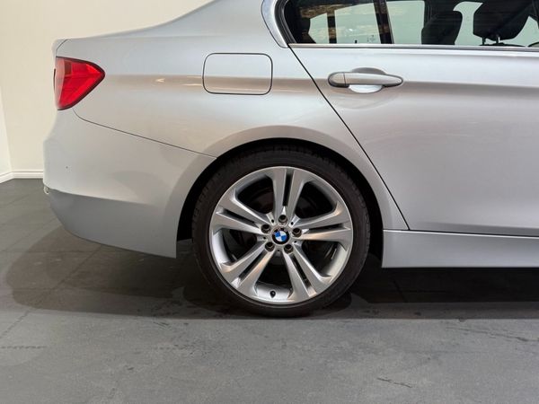 BMW 320i Luxury Auto 363733531