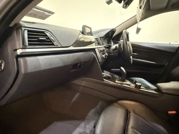 BMW 320i Luxury Auto 363733545