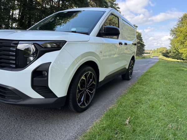 Ford Transit Courier 2024 New Model 363780936