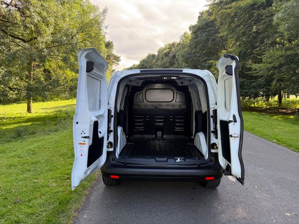 Ford Transit Courier 2024 New Model 363780943