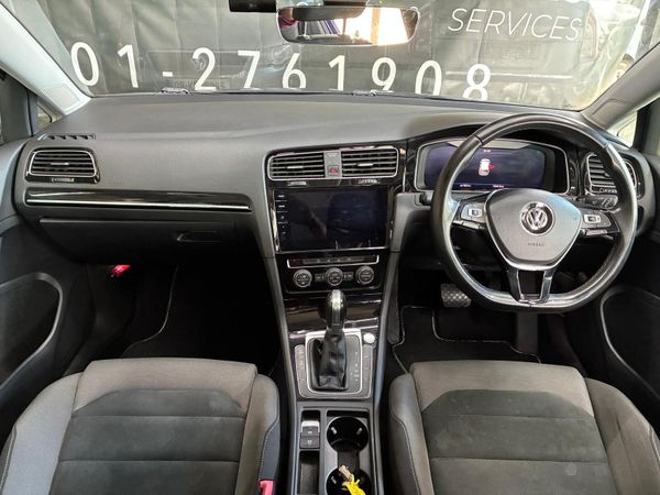 VW Golf 363794226