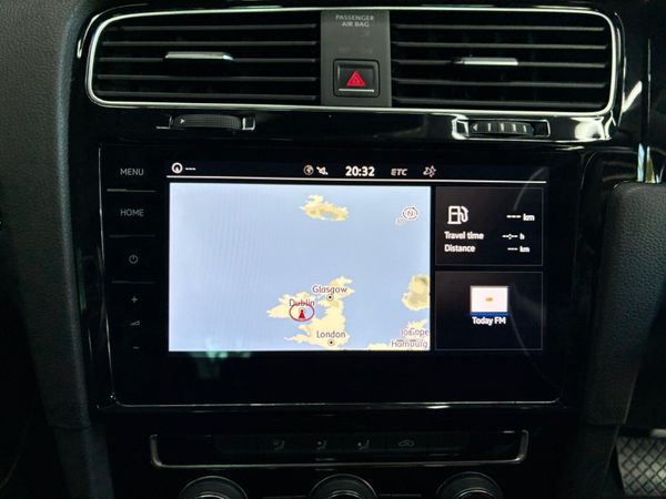 VW Golf 363794228