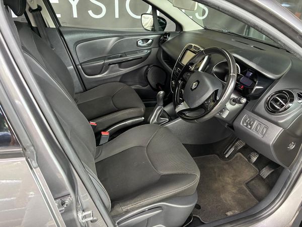 Renault Clio 2017 363796903