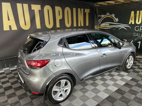 Renault Clio 2017 363796924