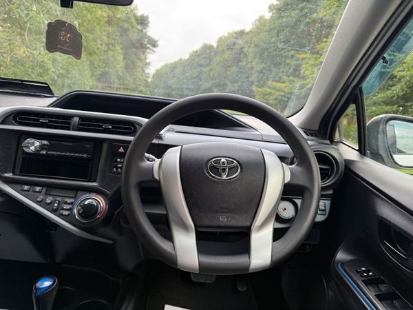 Toyota Aqua 2014 Automatic Hybrid 363810761