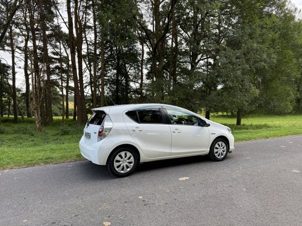 Toyota Aqua 2014 Automatic Hybrid 363810763