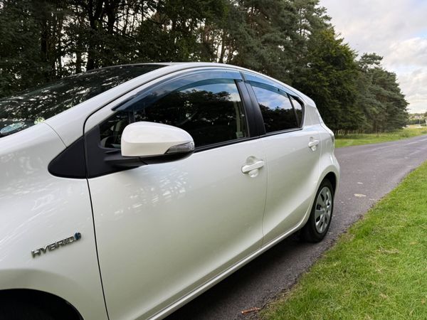 Toyota Aqua 2014 Automatic Hybrid 363810779