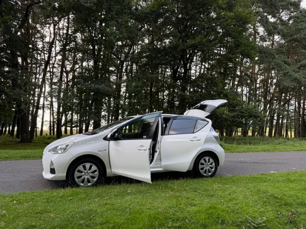 Toyota Aqua 2014 Automatic Hybrid 363810789