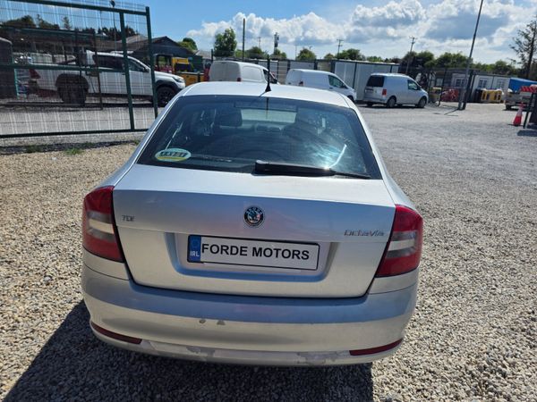 Skoda Octavia 2012 363824456