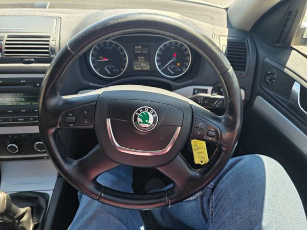 Skoda Octavia 2012 363824459