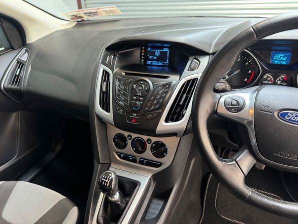 Ford Focus 2013 363821160