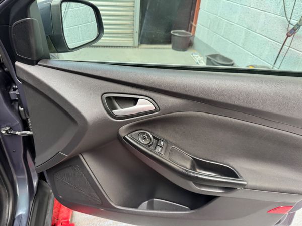 Ford Focus 2013 363821202