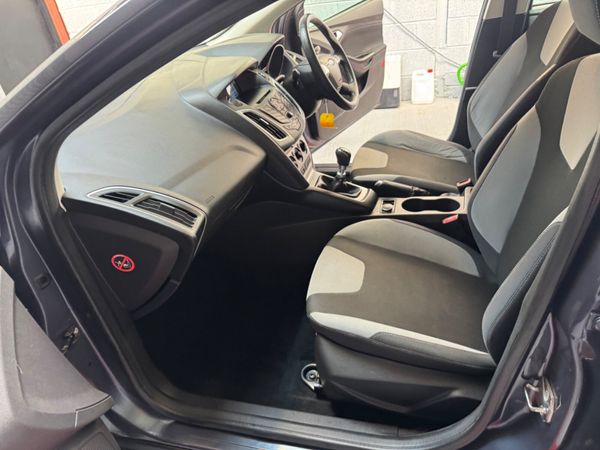 Ford Focus 2013 363821240