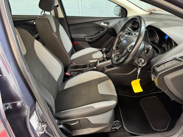 Ford Focus 2013 363821241
