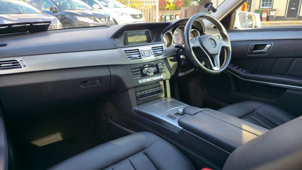 Mercedes-Benz E-Class AVANTGARDE 363821957