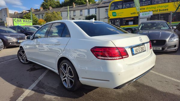 Mercedes-Benz E-Class AVANTGARDE 363821951