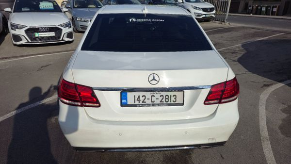 Mercedes-Benz E-Class AVANTGARDE 363821952