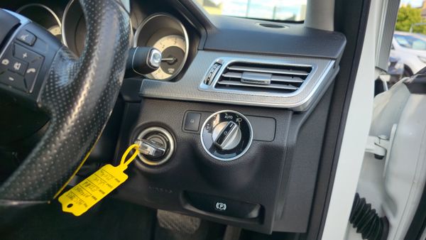 Mercedes-Benz E-Class AVANTGARDE 363821965