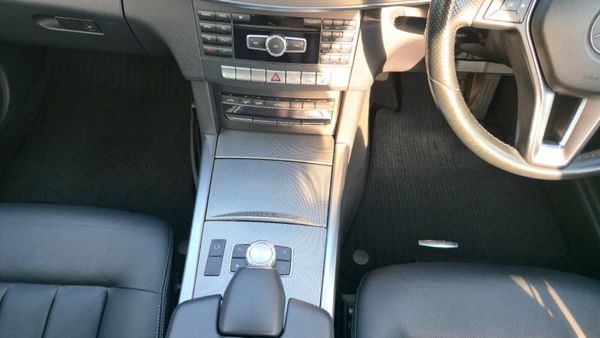 Mercedes-Benz E-Class AVANTGARDE 363821961
