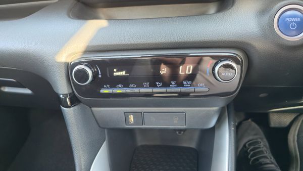 Toyota Yaris 2021 hybrid AUTO 363822732